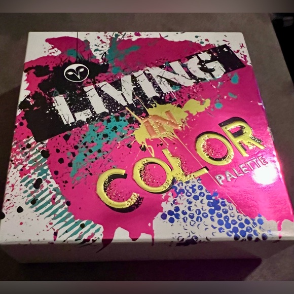 NWT Hank & Henry Living In Color Eyeshadow Palette - Picture 4 of 8